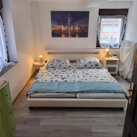 Kwatera prywatna Private Mt Dossenheim